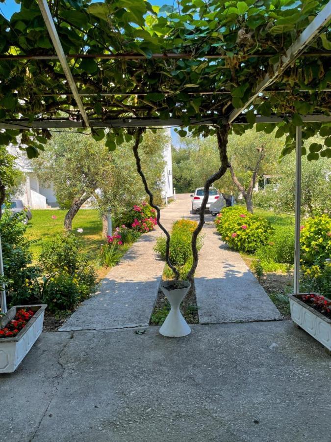 Готель Casa Sinani Улцинь Екстер'єр фото